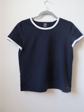 Aritzia TNA Navy Ringer Tee with White Trim in L